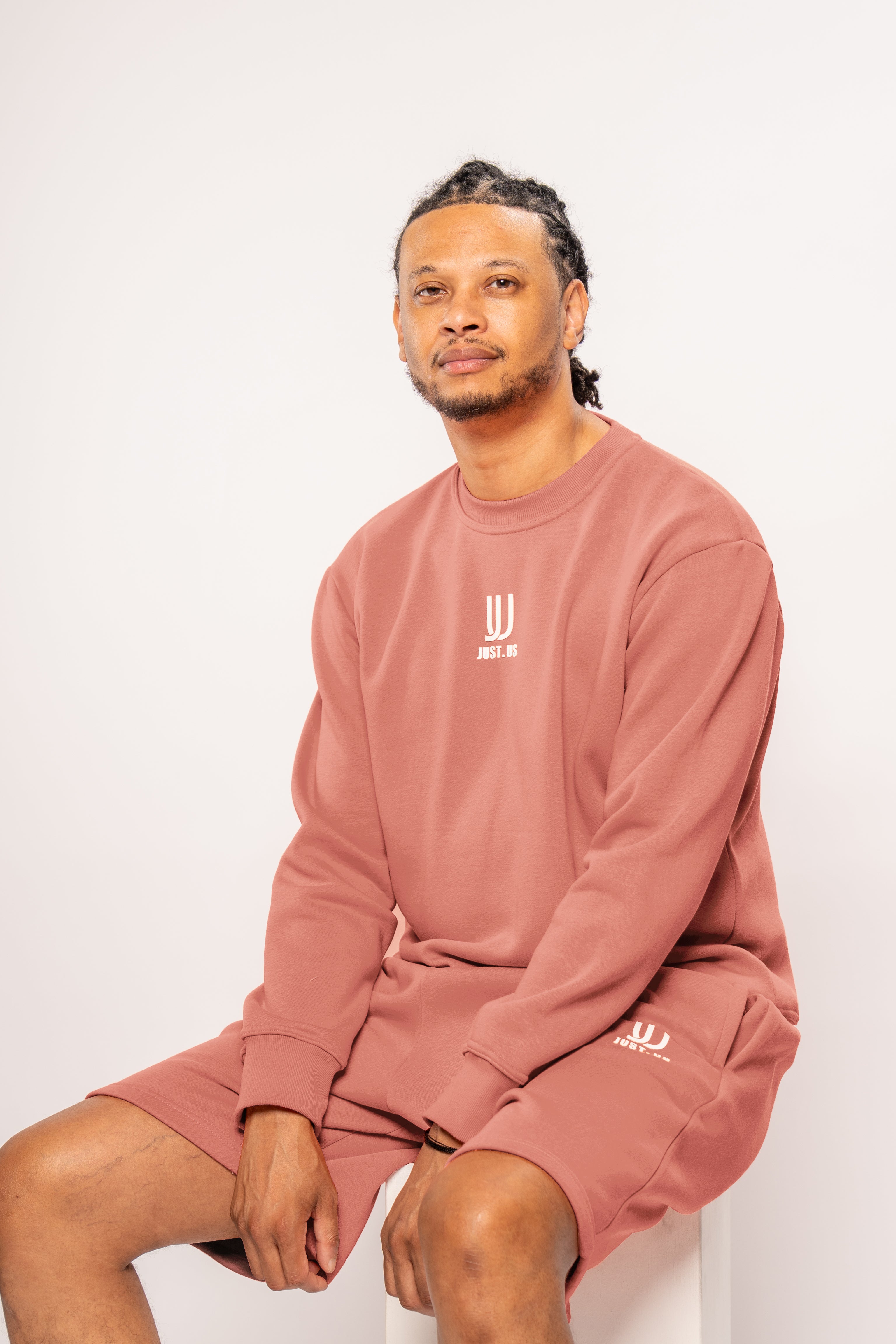 Men’s Shorts + Sweatshirt Set – Comfort Meets Style