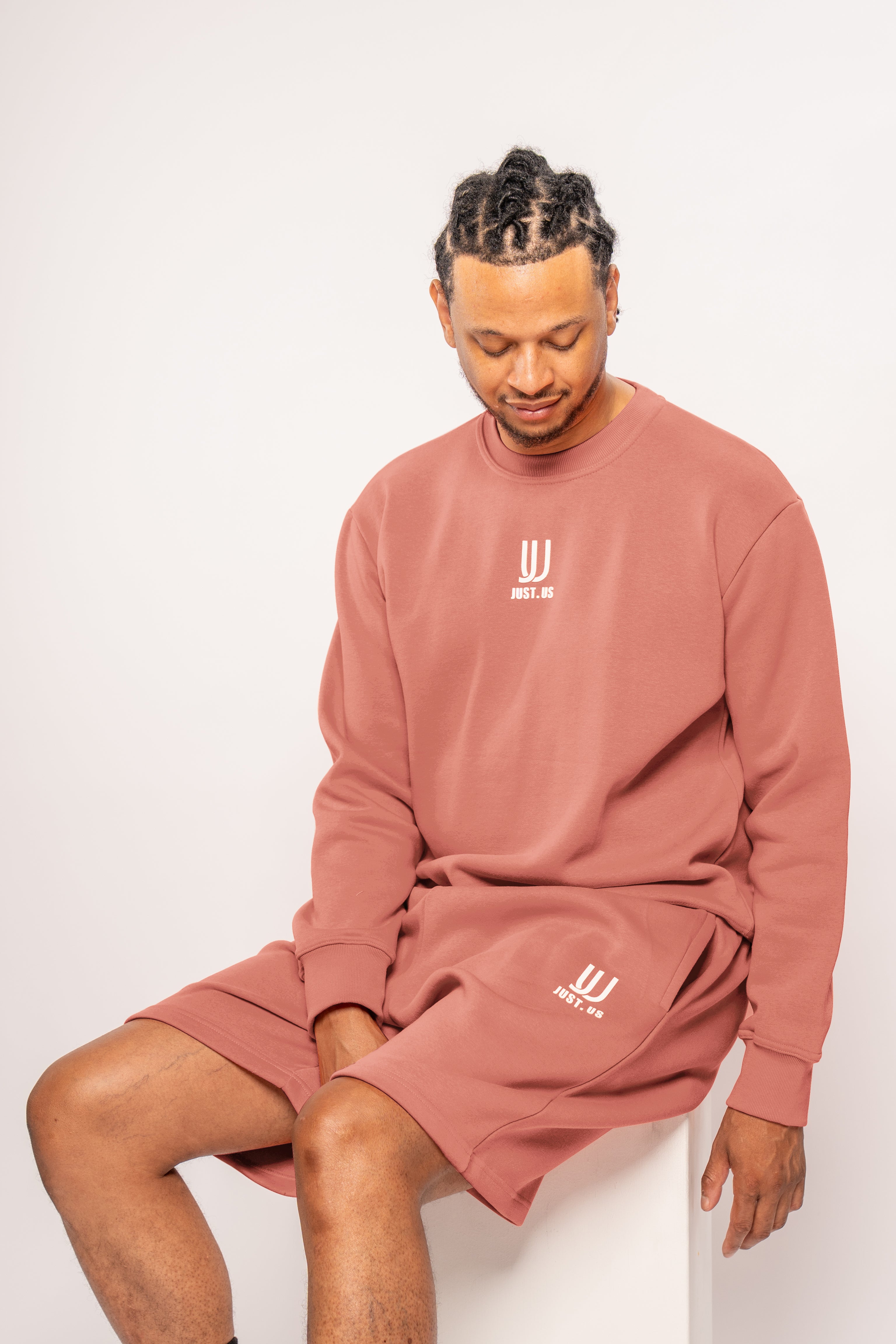 Men’s Shorts + Sweatshirt Set – Comfort Meets Style