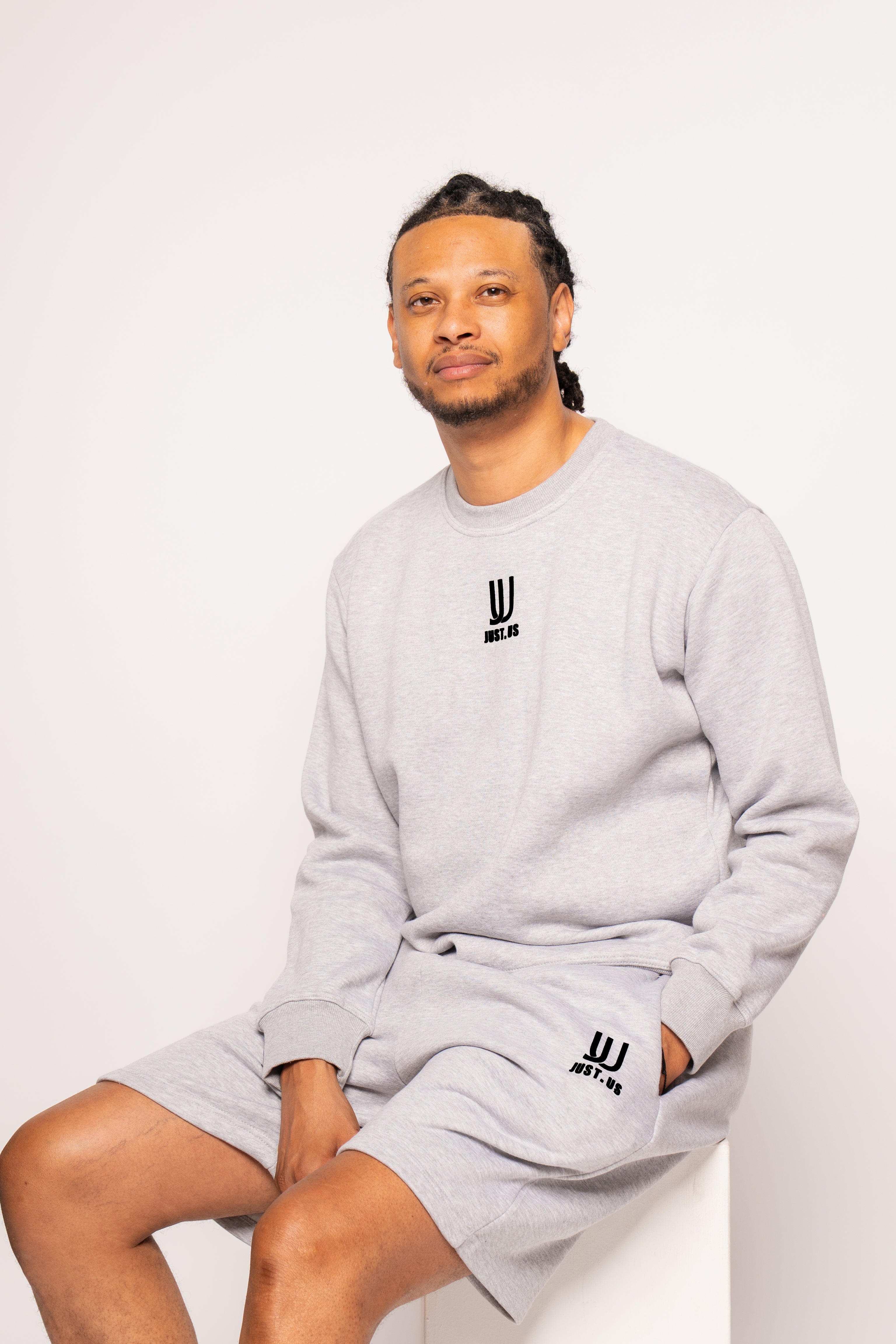 Men’s Shorts + Sweatshirt Set – Comfort Meets Style