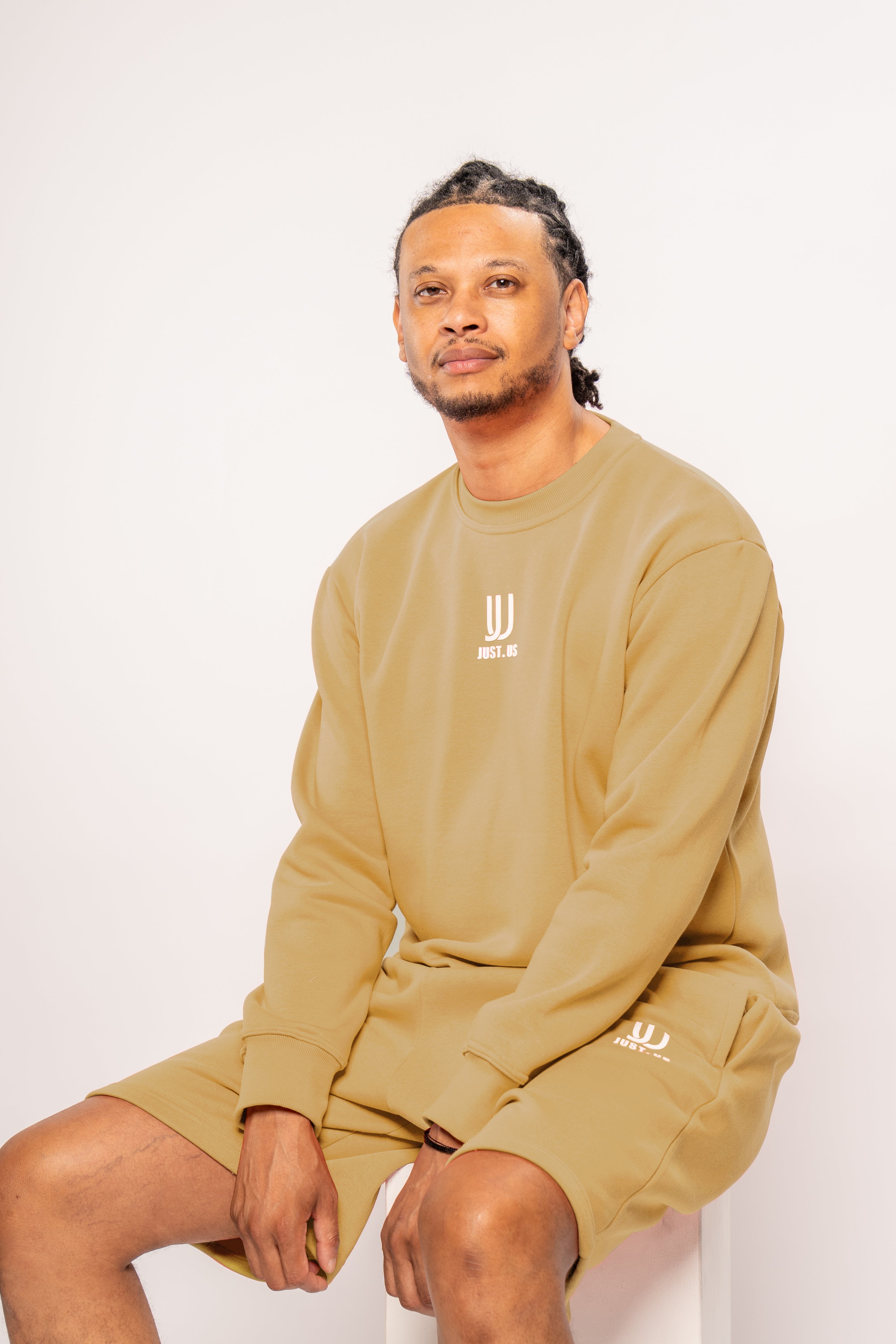 Men’s Shorts + Sweatshirt Set – Comfort Meets Style