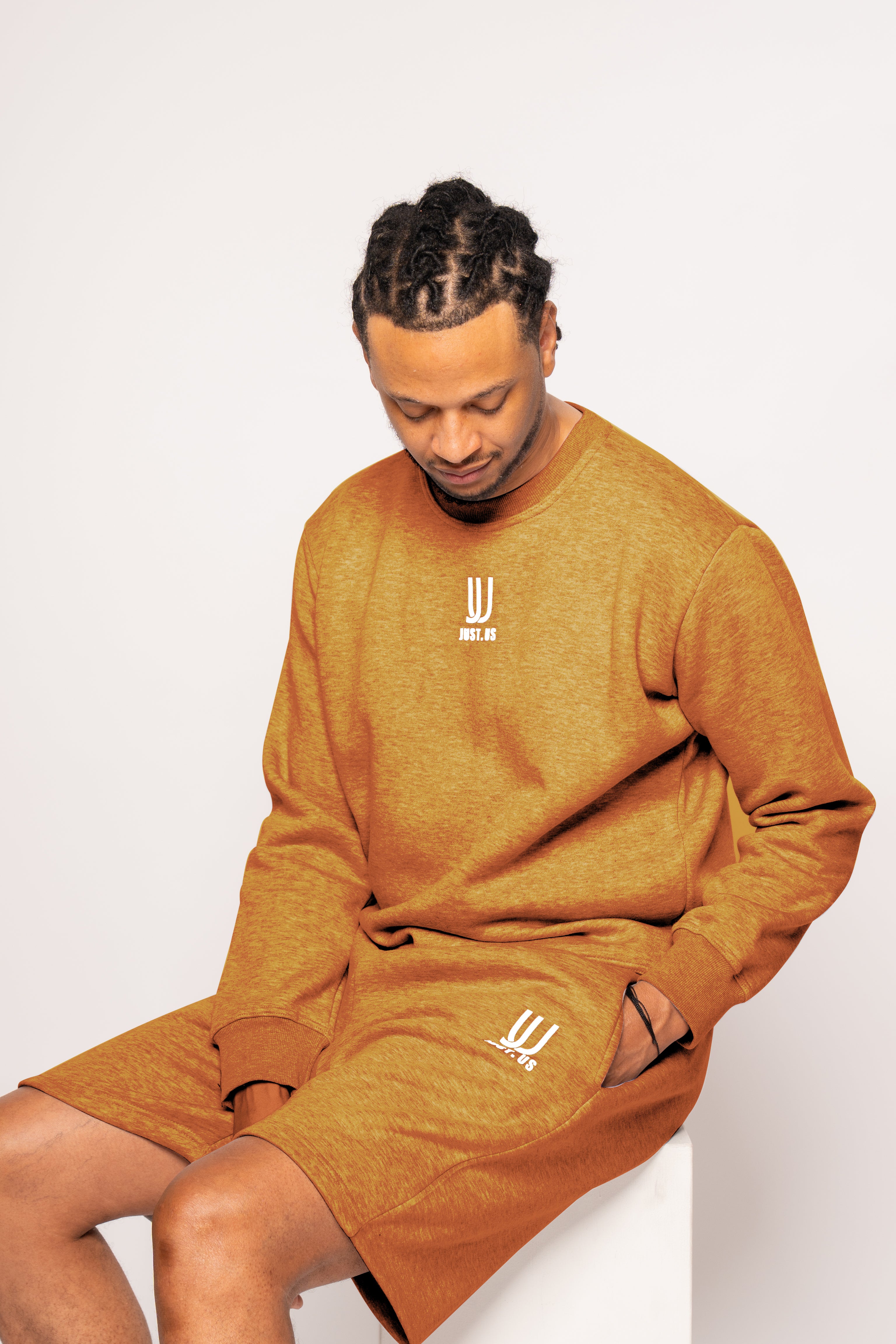 Men’s Shorts + Sweatshirt Set – Comfort Meets Style