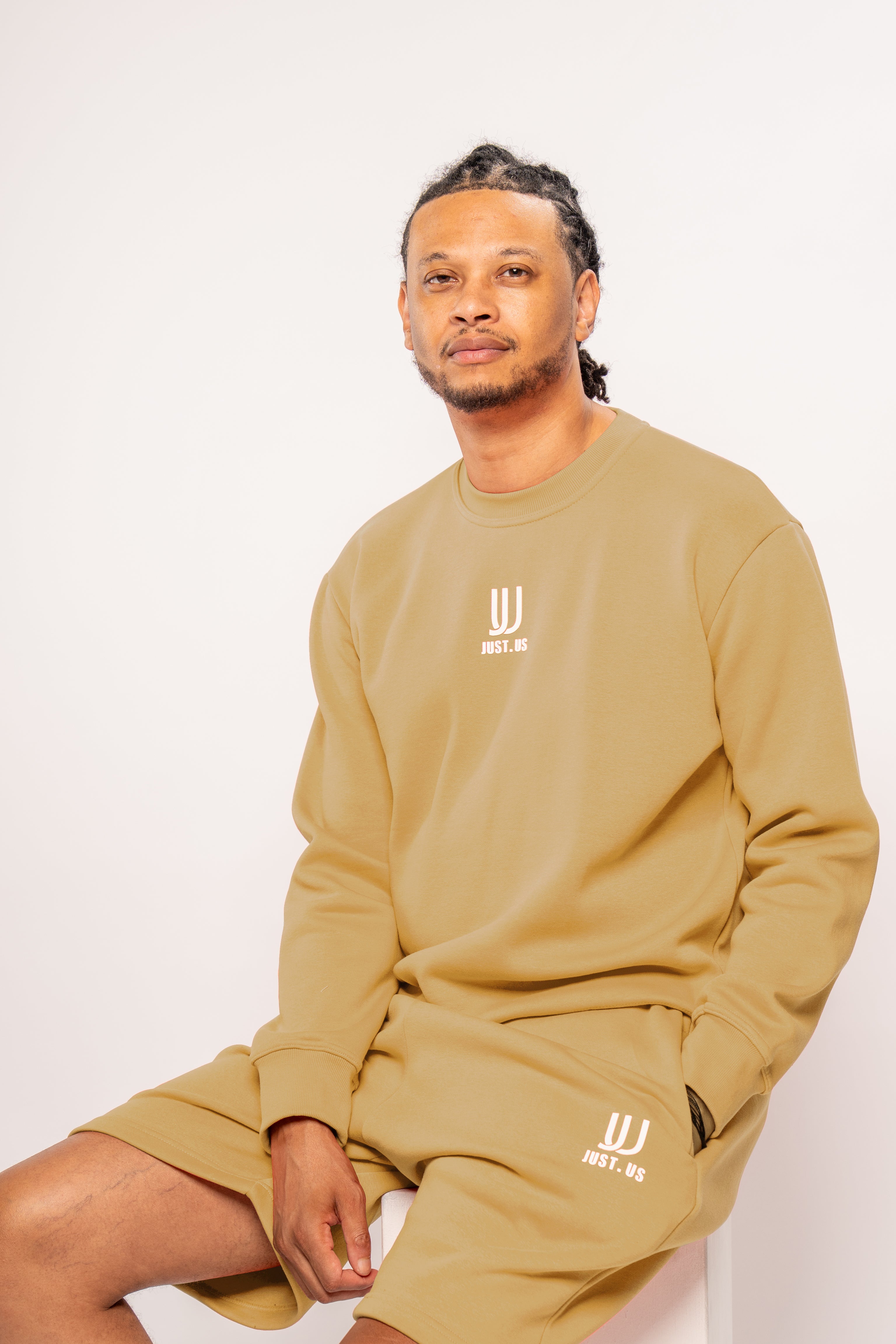 Men’s Shorts + Sweatshirt Set – Comfort Meets Style
