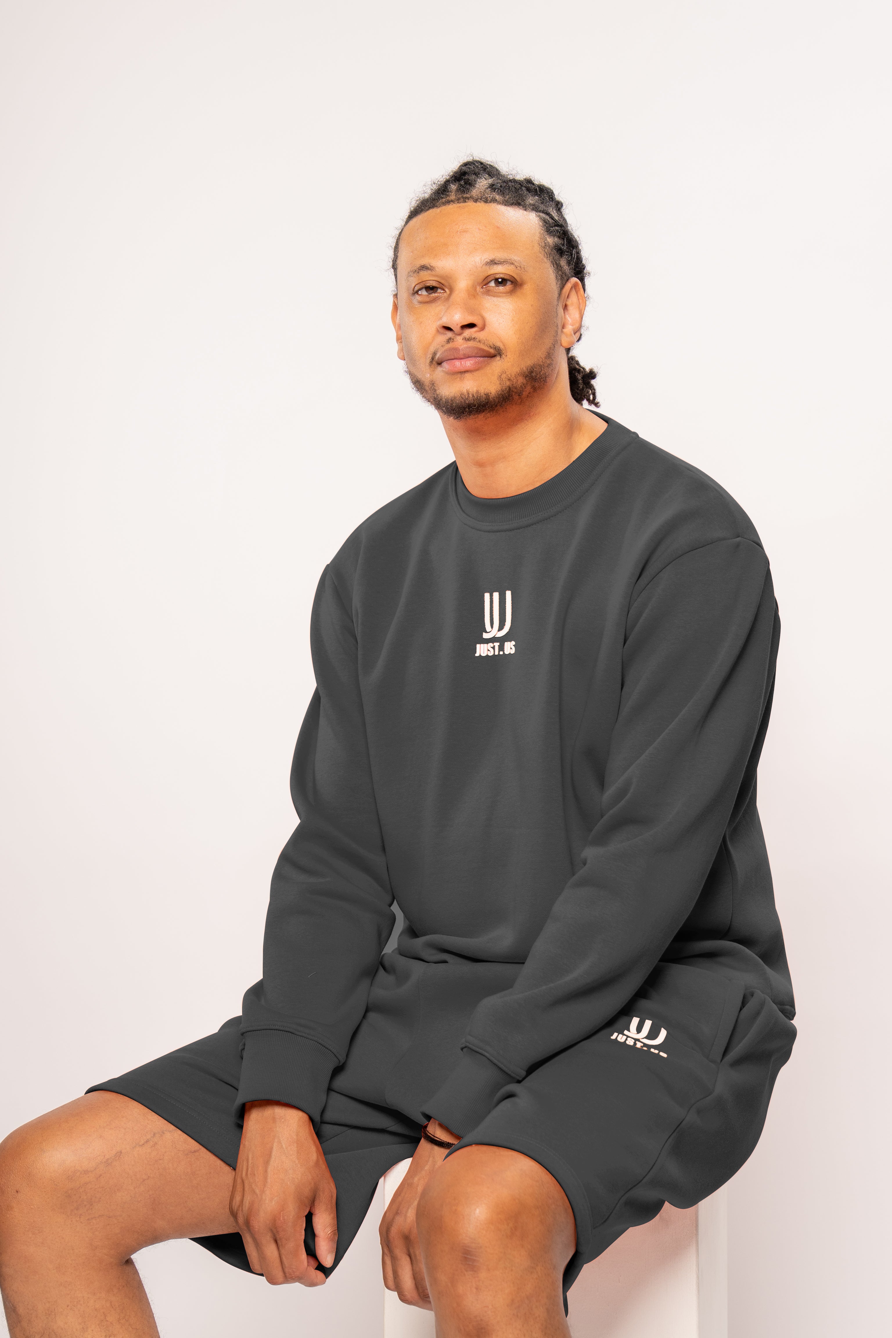 Men’s Shorts + Sweatshirt Set – Comfort Meets Style