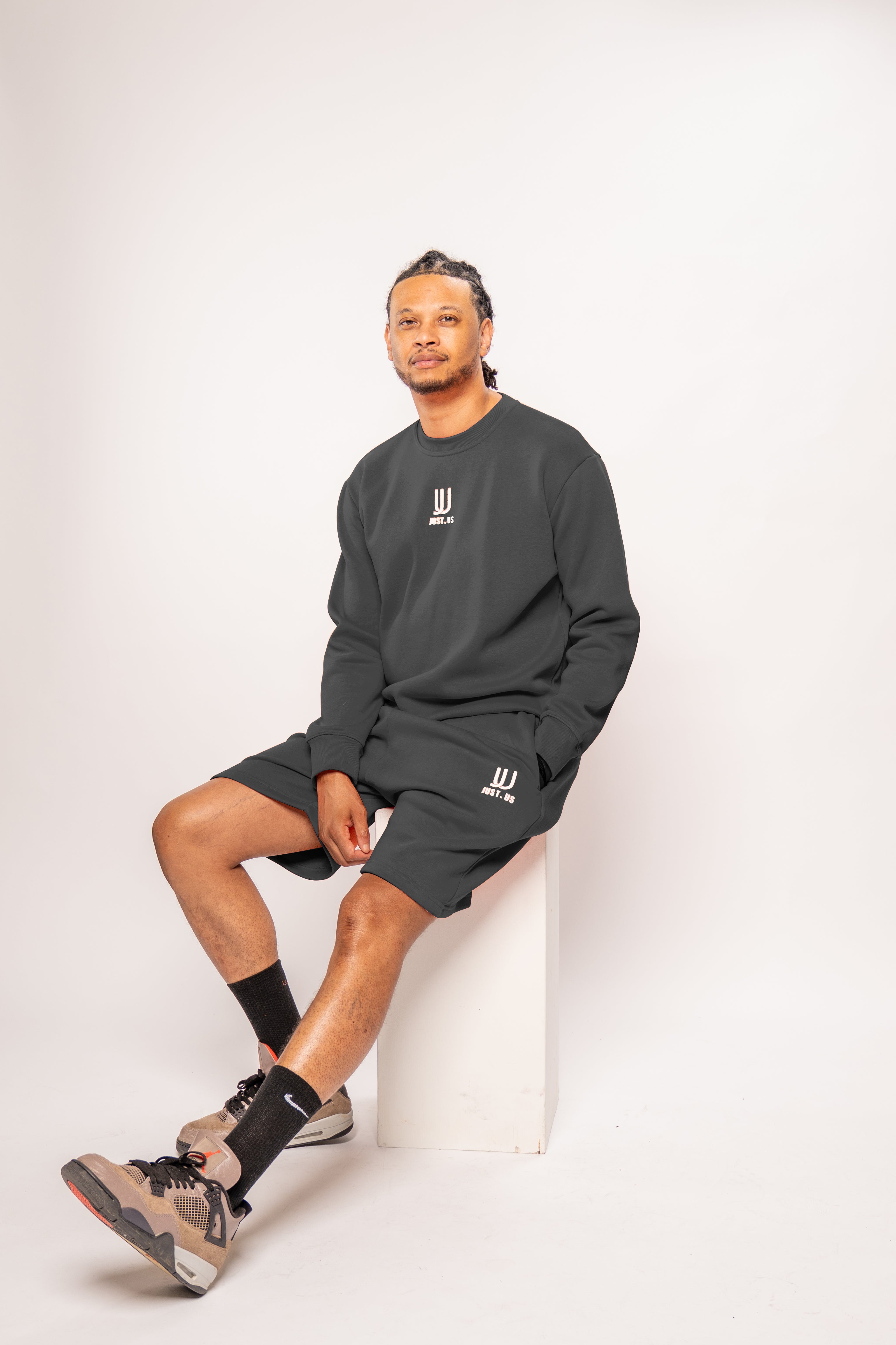 Men’s Shorts + Sweatshirt Set – Comfort Meets Style