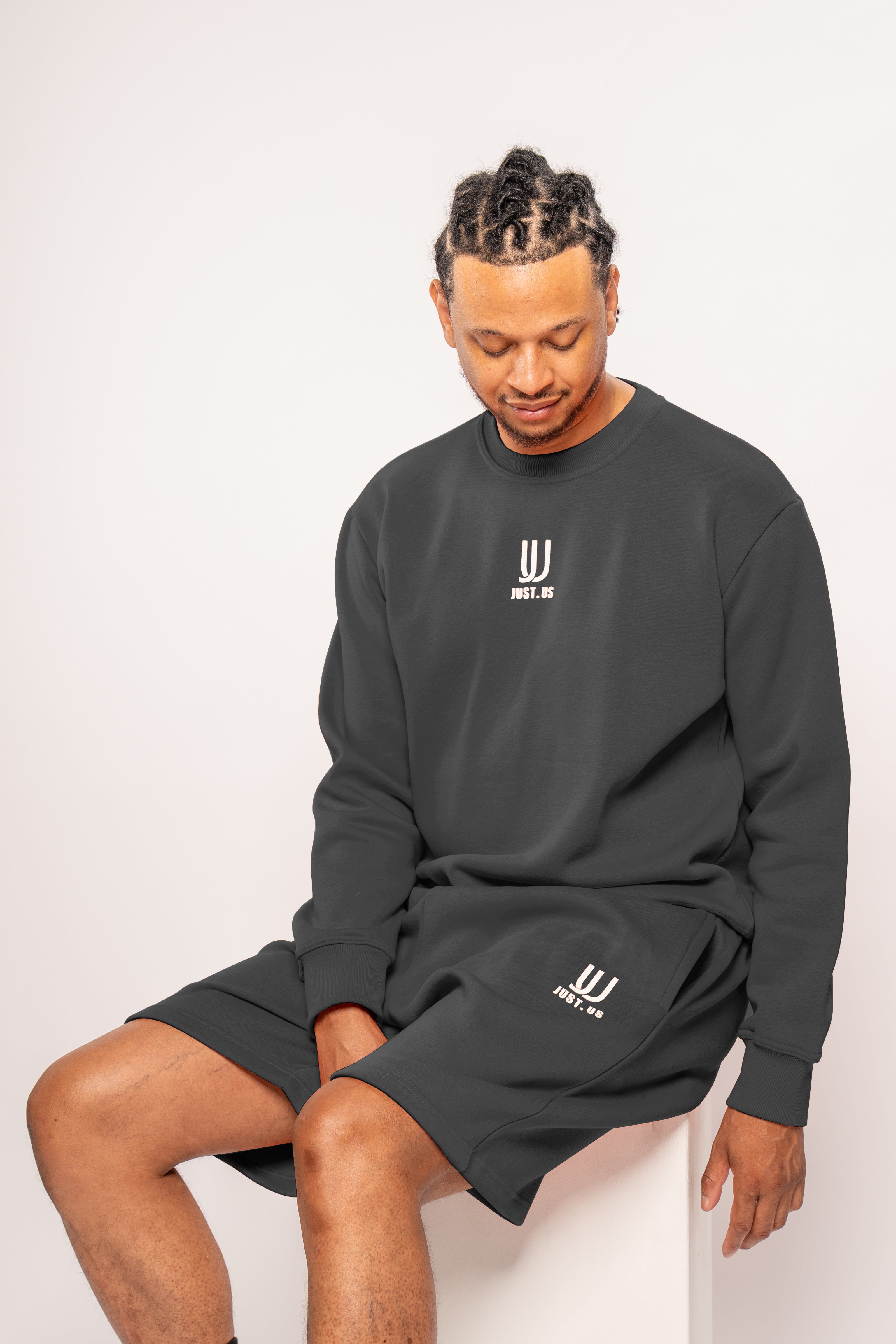 Men’s Shorts + Sweatshirt Set – Comfort Meets Style