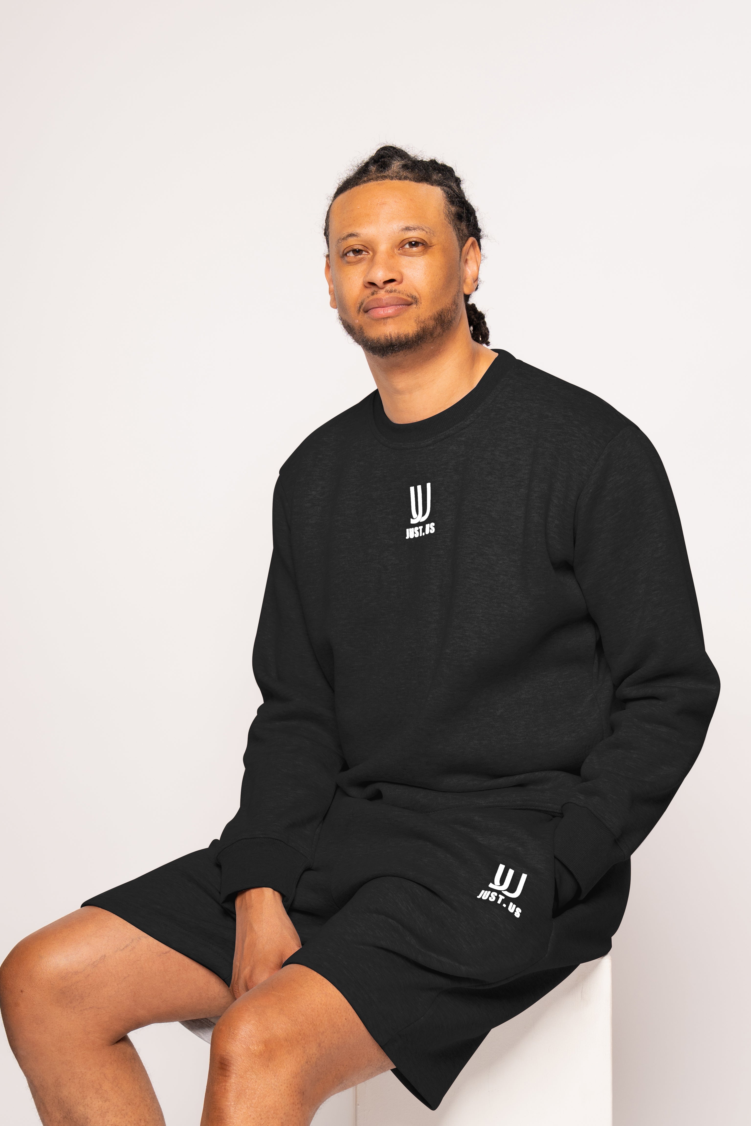 Men’s Shorts + Sweatshirt Set – Comfort Meets Style