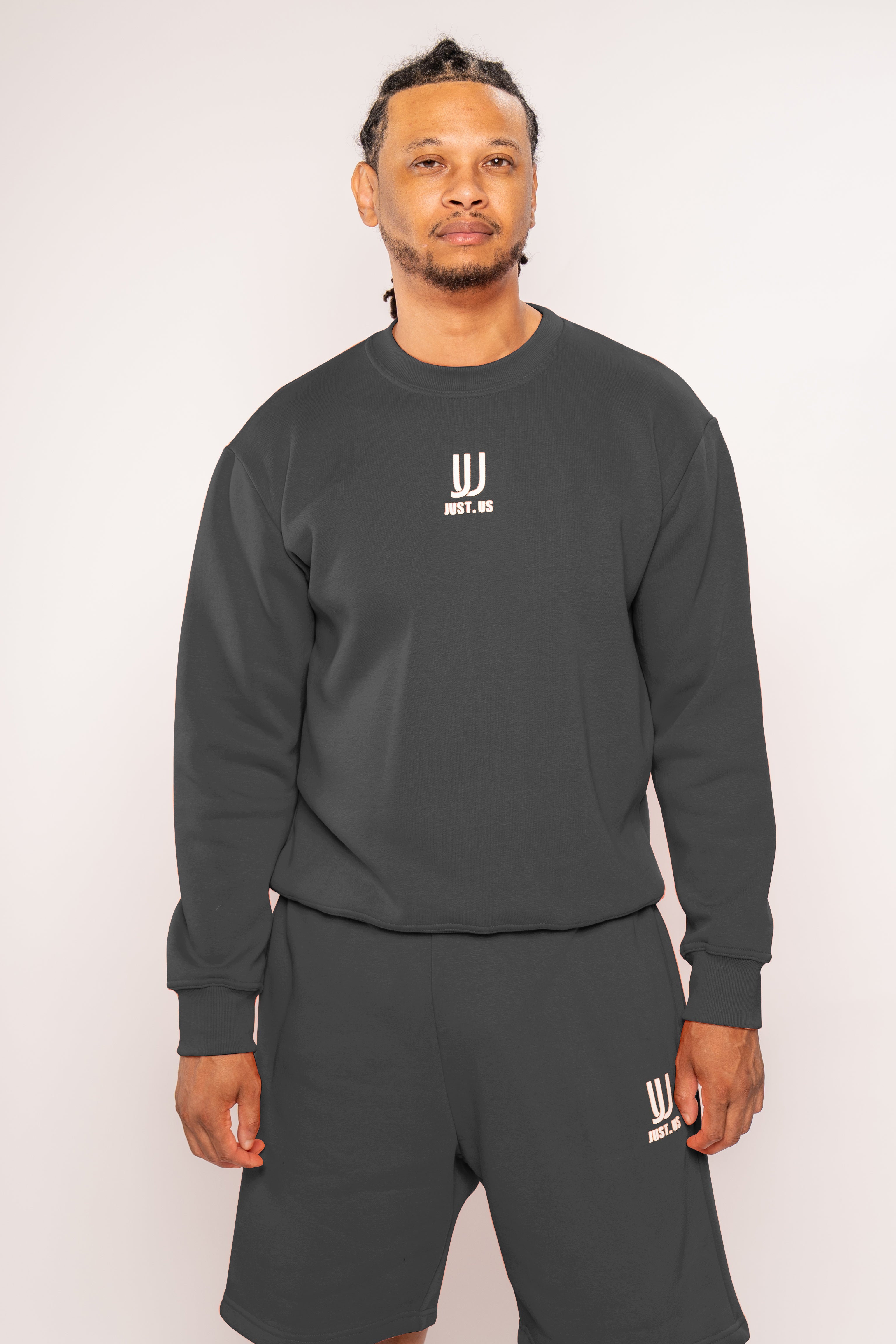 Men’s Shorts + Sweatshirt Set – Comfort Meets Style