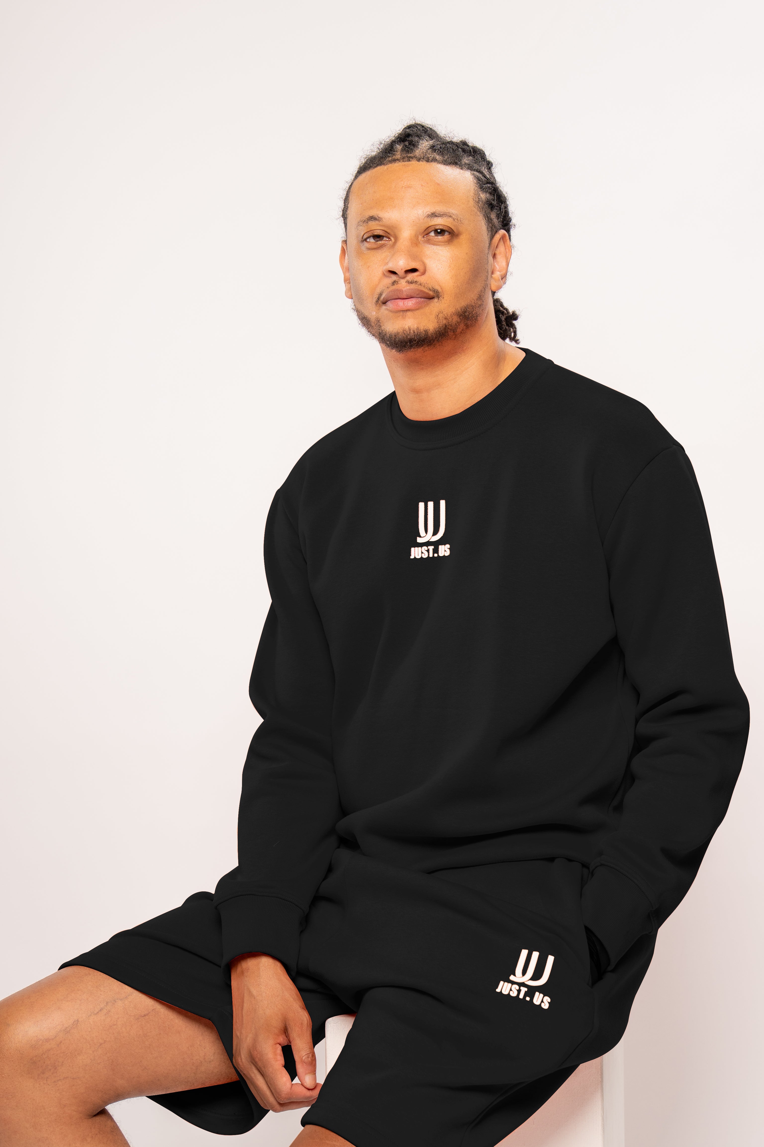 Men’s Shorts + Sweatshirt Set – Comfort Meets Style