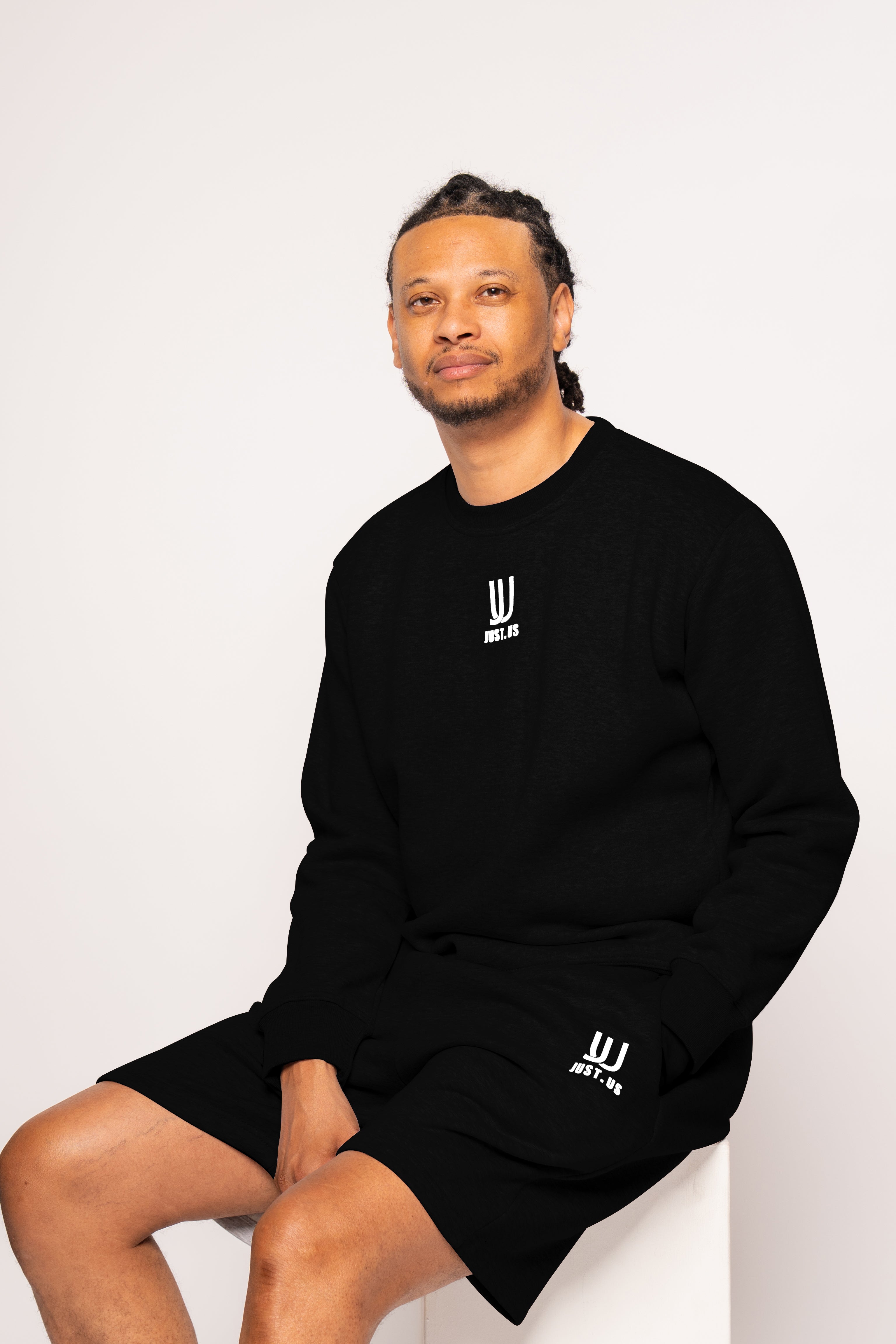 Men’s Shorts + Sweatshirt Set – Comfort Meets Style