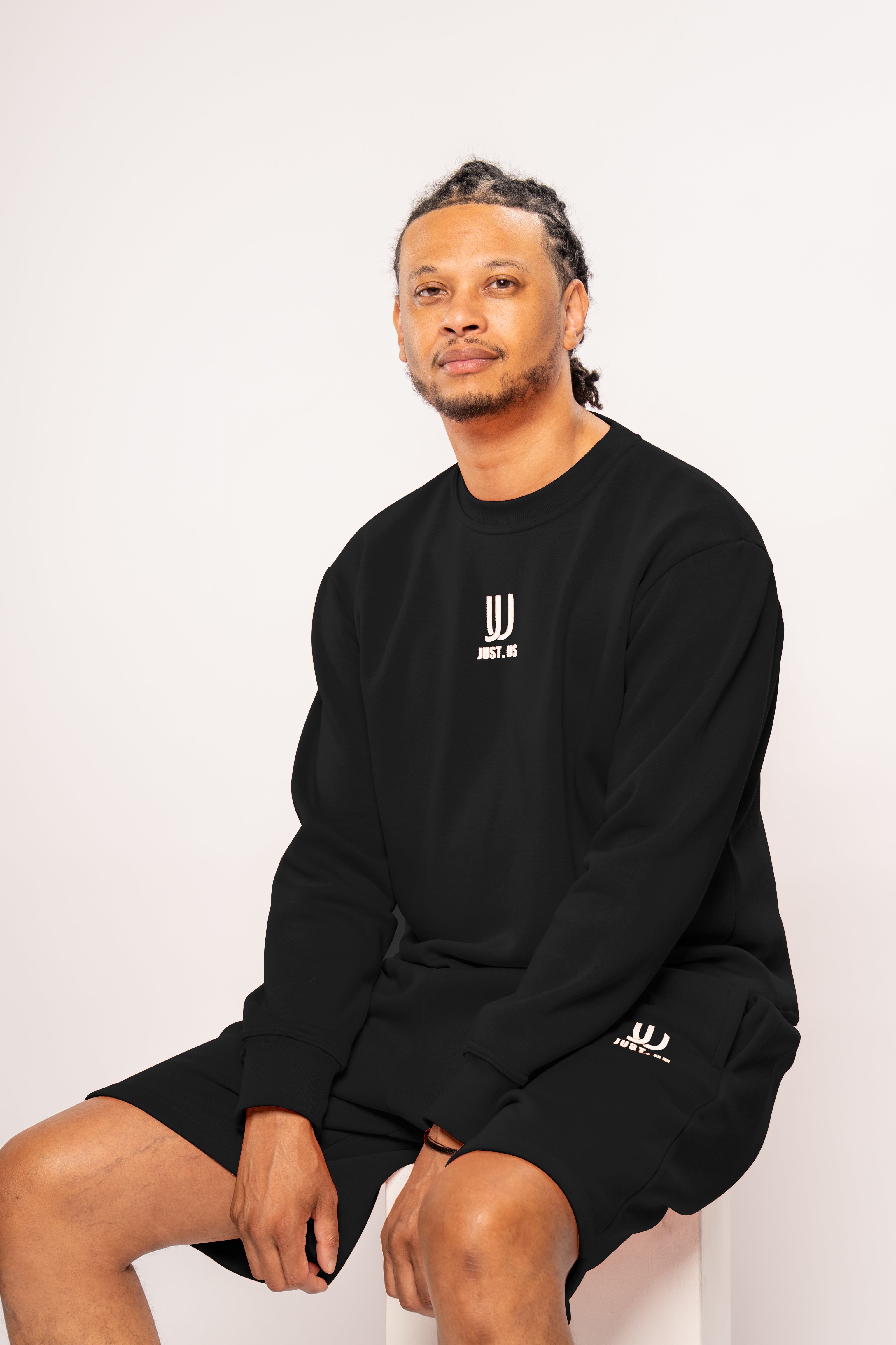 Men’s Shorts + Sweatshirt Set – Comfort Meets Style
