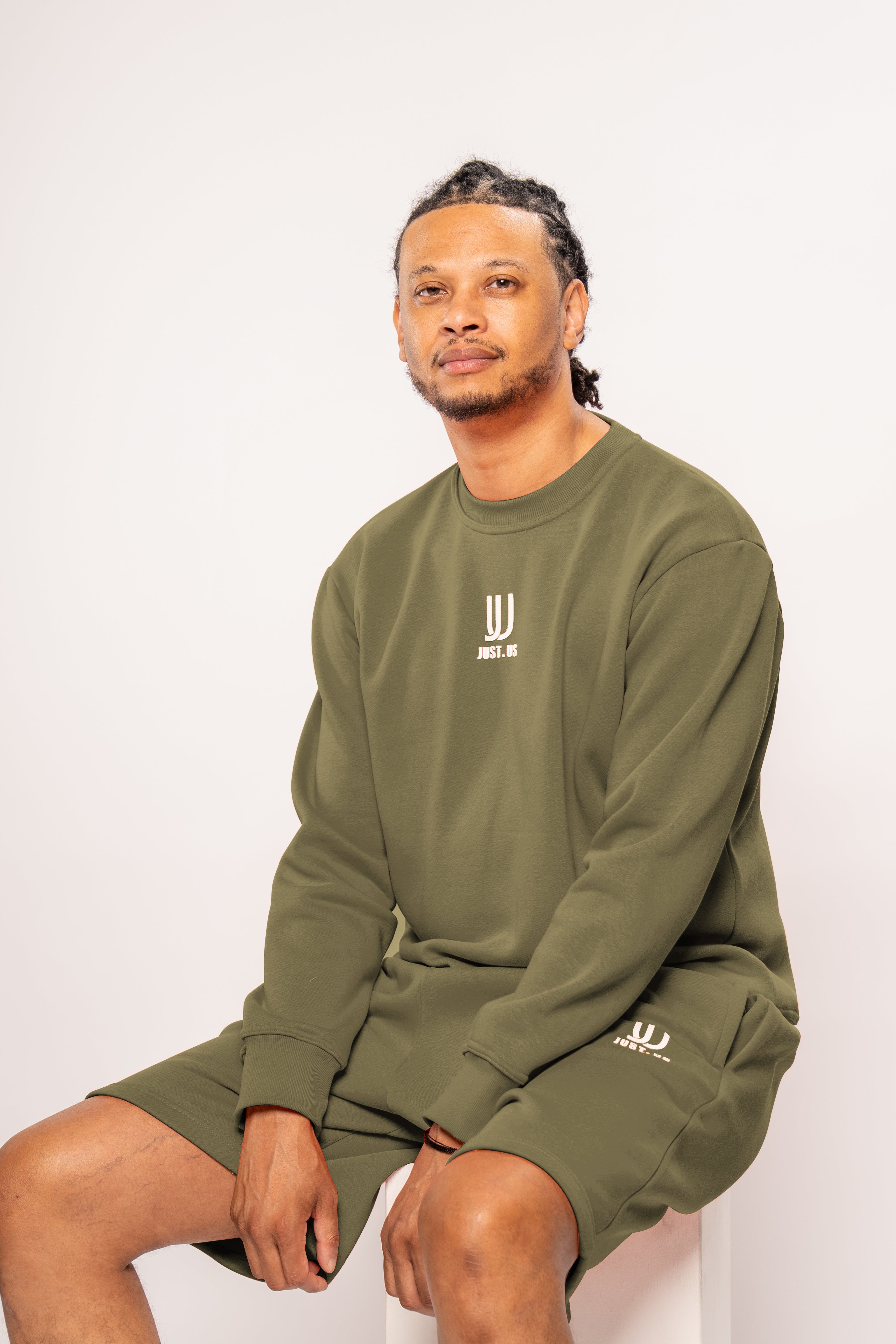 Men’s Shorts + Sweatshirt Set – Comfort Meets Style