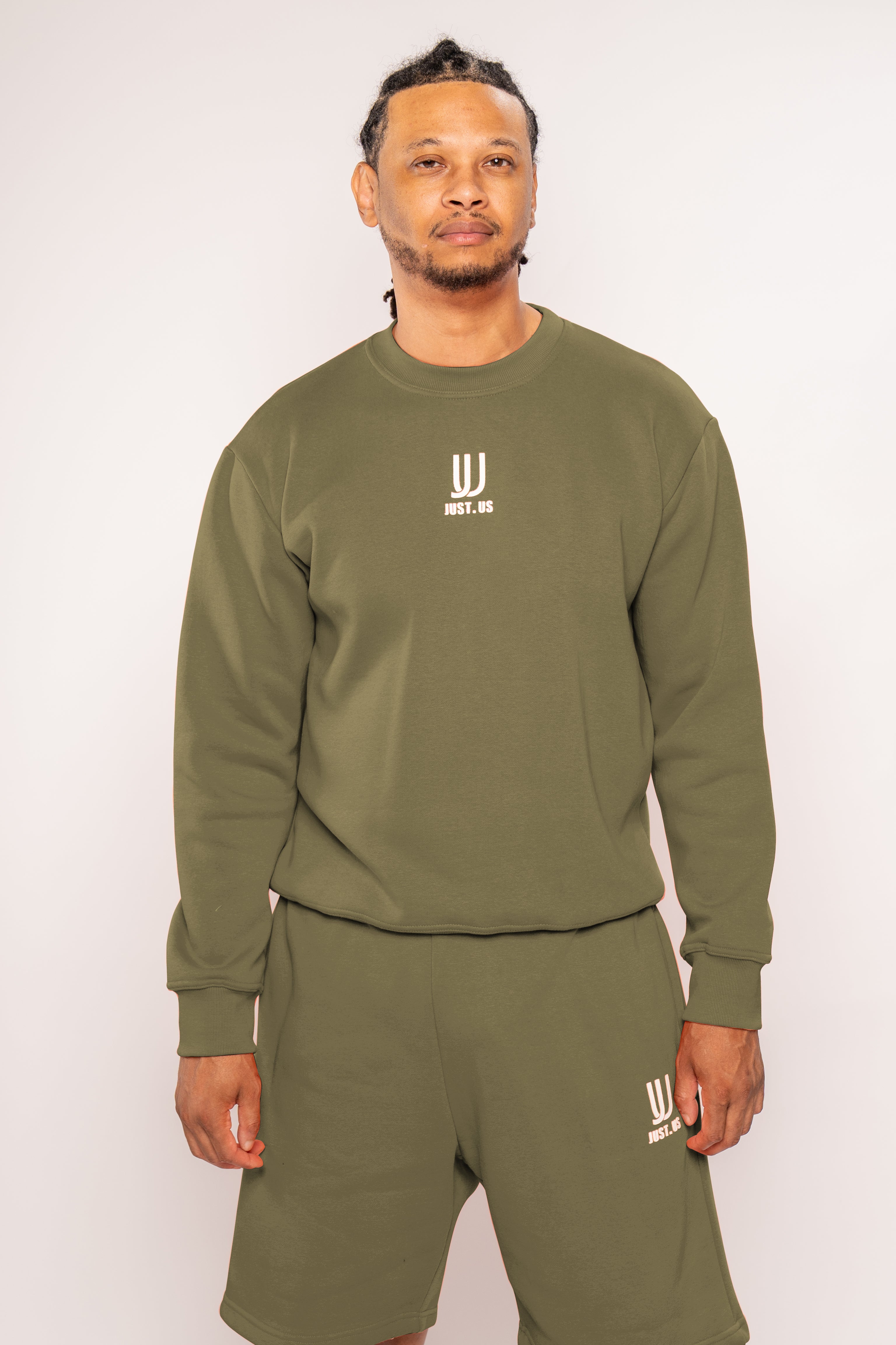 Men’s Shorts + Sweatshirt Set – Comfort Meets Style