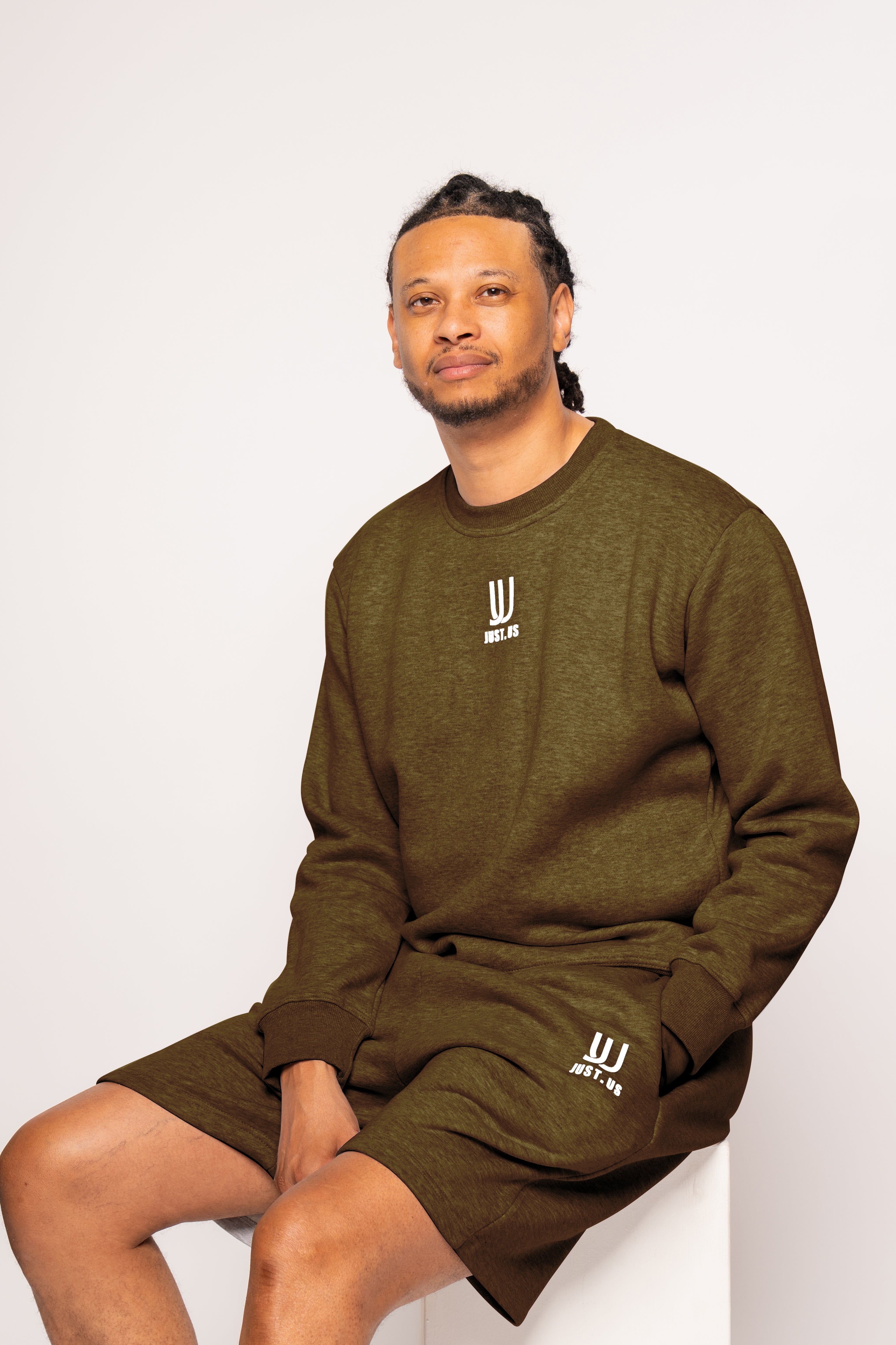 Men’s Shorts + Sweatshirt Set – Comfort Meets Style