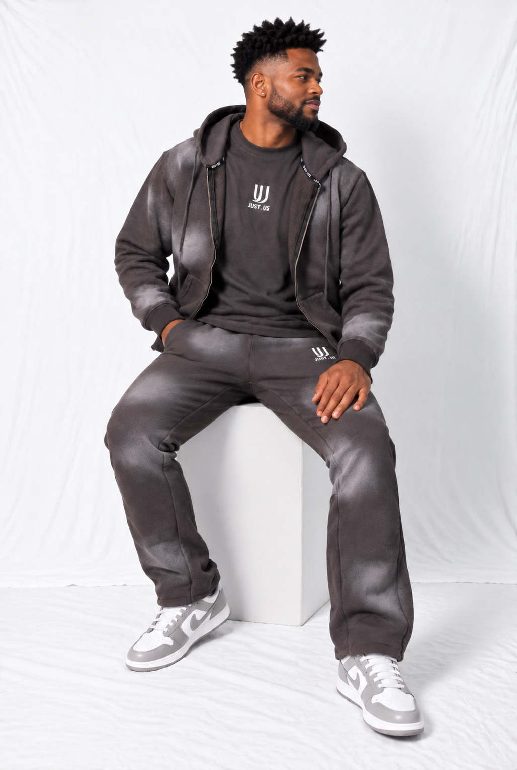 Classic Hoodie with Flares SPRAY – Comfort Meets Style