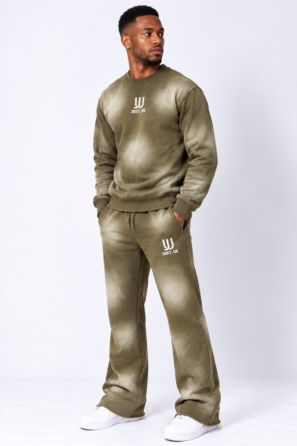 Classic Crew With Flares spray