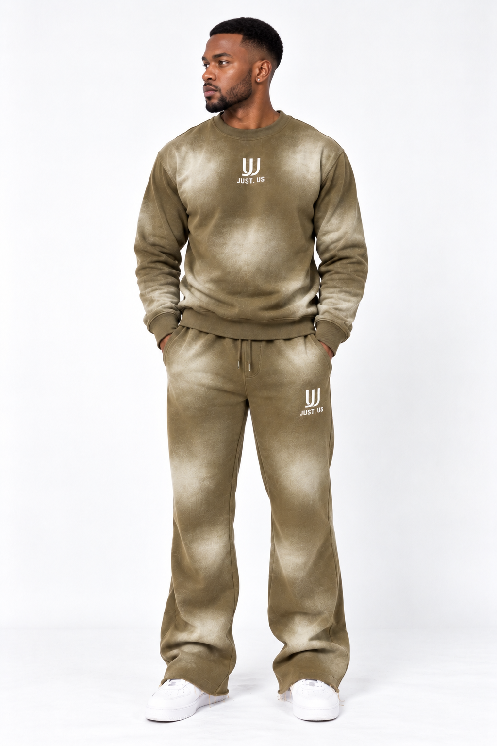 Classic Crew With Flares spray